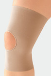 Rodilla con JuzoFlex Genu 303 con rótula abierta, de color Beige