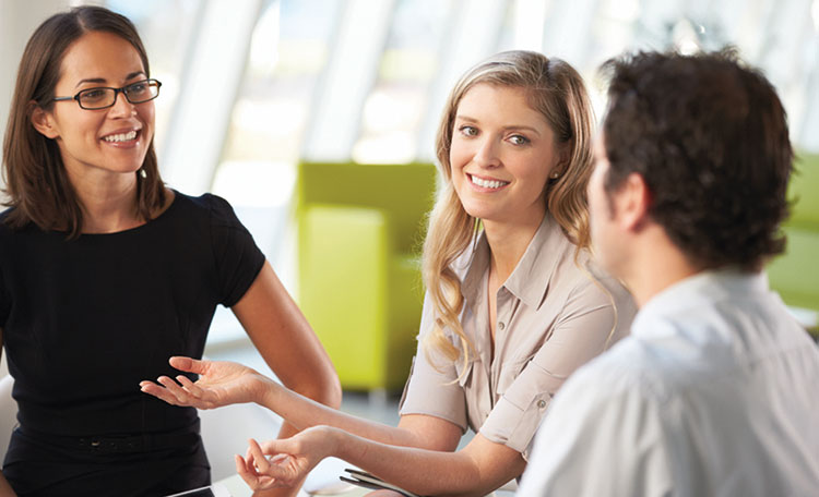 Das erfolgreiche Empfehlungsnetzwerk Kollegen im Meeting