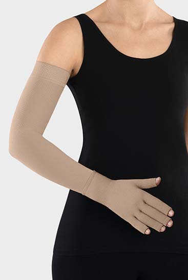 Guanto Juzo Expert Seamless con estensioni per le dita in combinazione con bracciale Guanto con estensioni per le dita in combinazione con bracciale, colore Mandorla