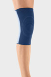 Knä med JuzoFlex Genu 505 Comfort i färgen Navy