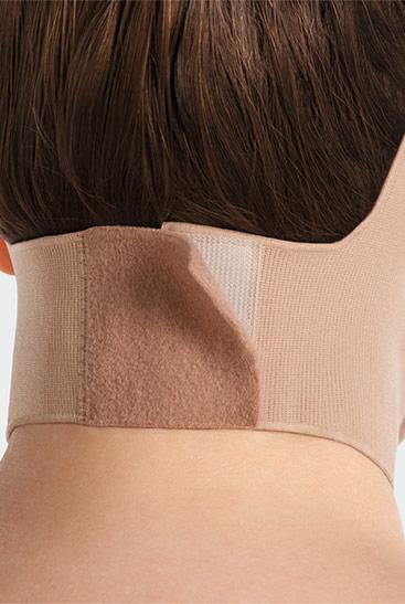 Immagine prodotto chiusura di una maschera compressiva per il viso sulla nuca Chiusura di una maschera compressiva per il viso sulla nuca
